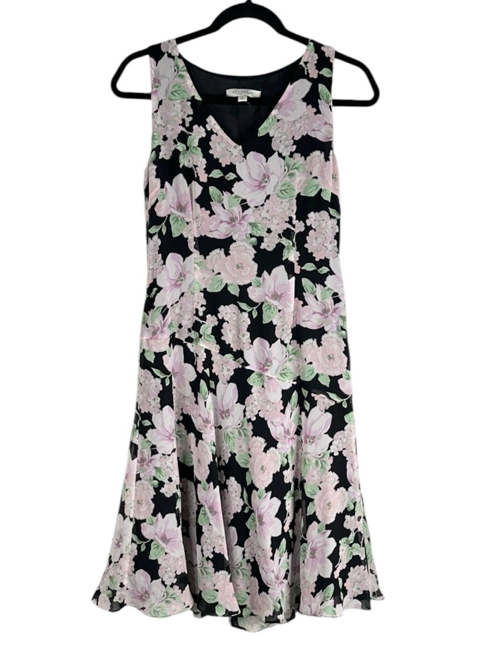 Ann Taylor 100% Silk Black Floral Y2K 90's Fit & Flare Flowy Goth Dress Size 2 - Picture 2 of 5